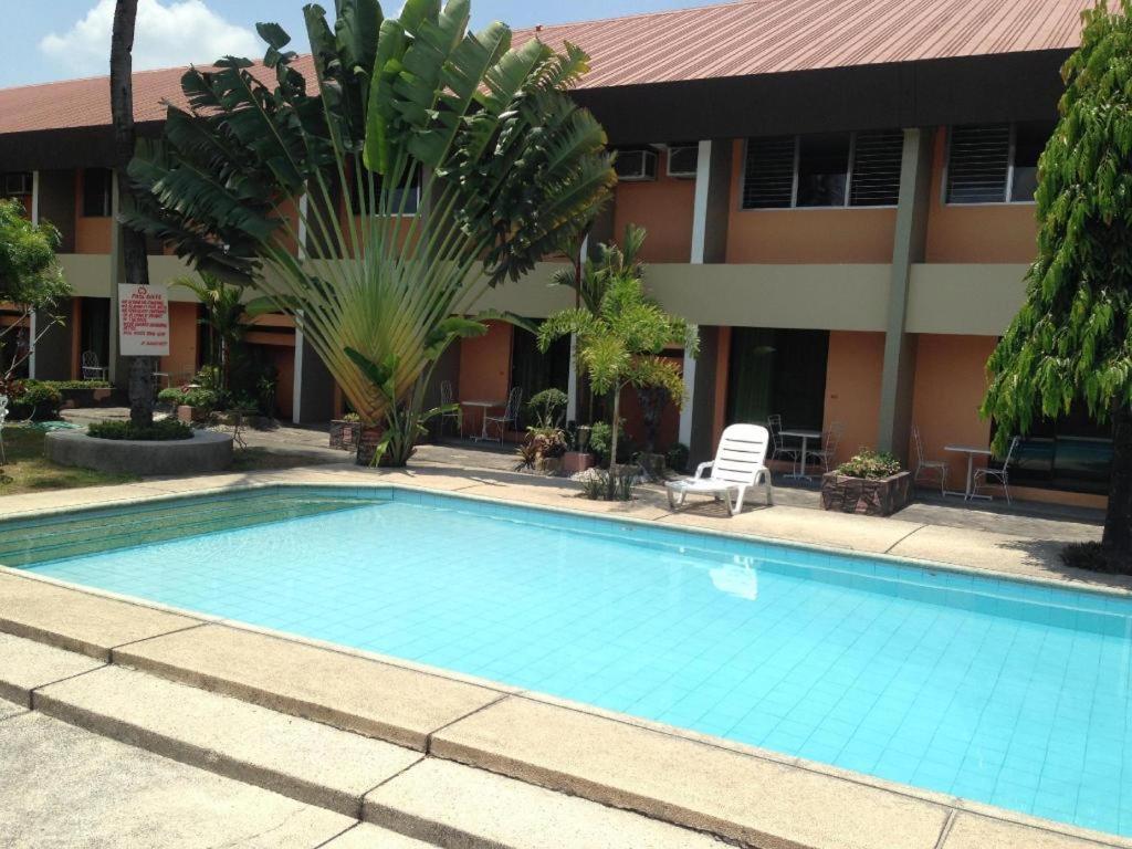 มหาราจาห์ โฮเต็ล Hotel อังเฮเลส ภายนอก รูปภาพ